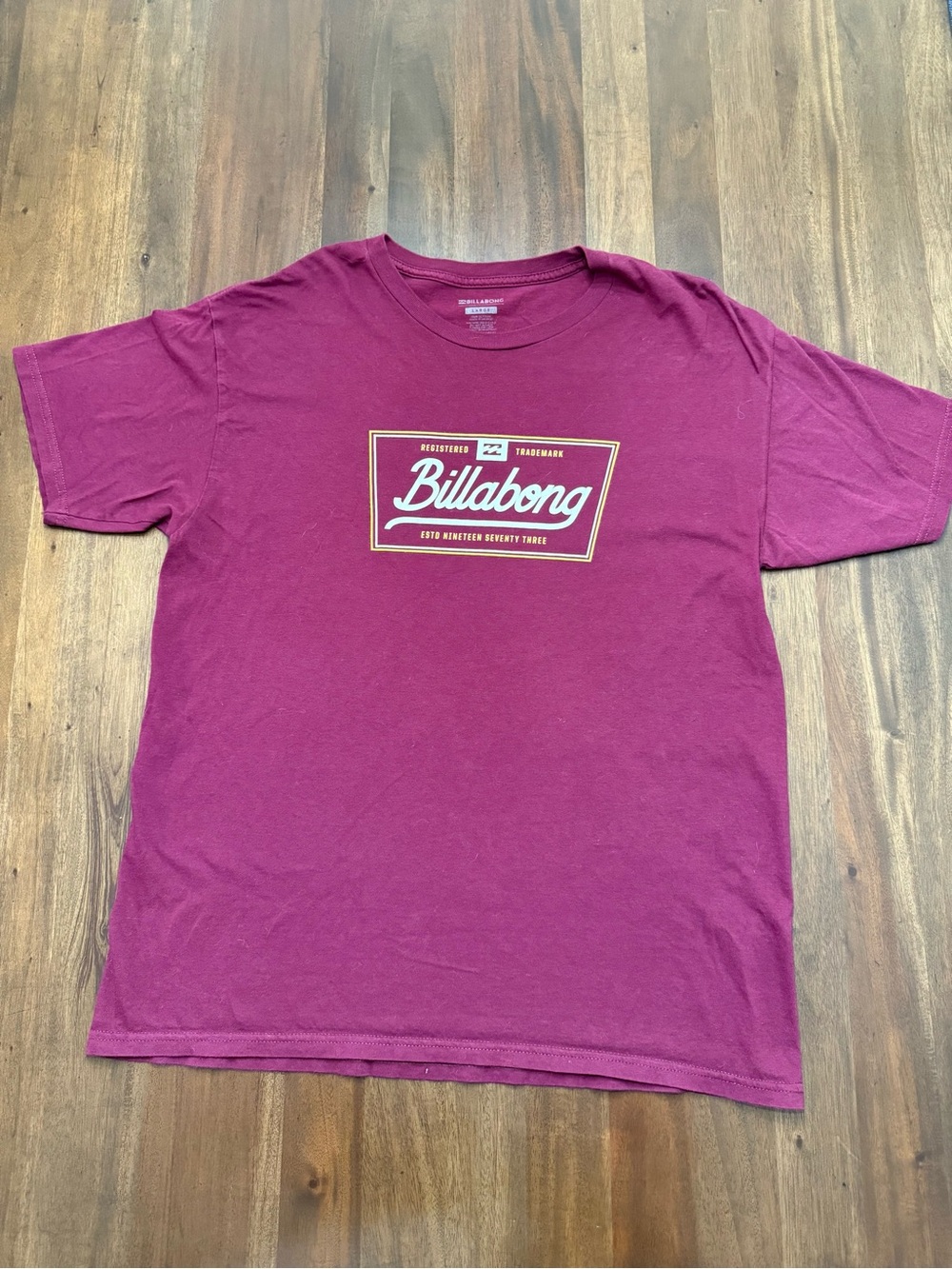 Billabong Men’s Maroon Graphic Logo Tee